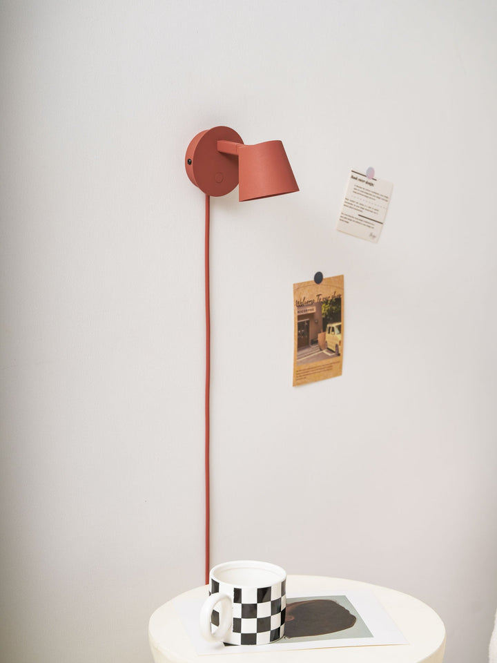 Tip Plug-In Vägglampa