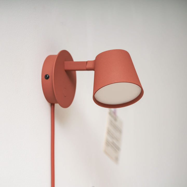 Tip Plug-In Vägglampa