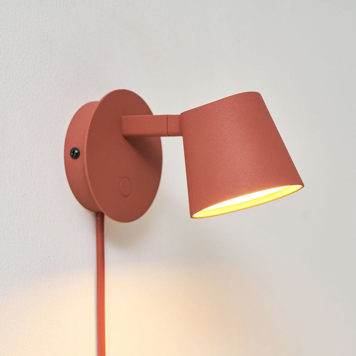 Tip Plug-In Vägglampa