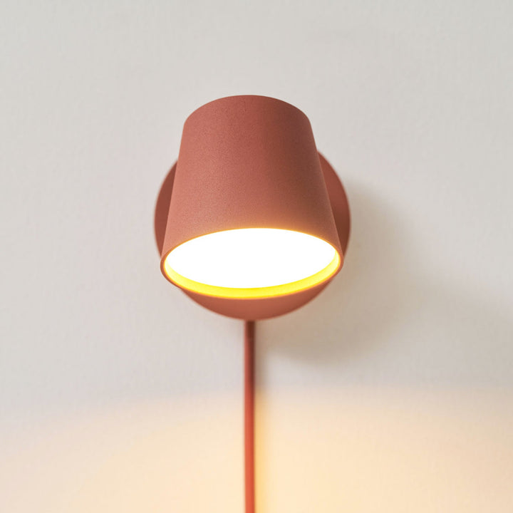 Tip Plug-In Vägglampa