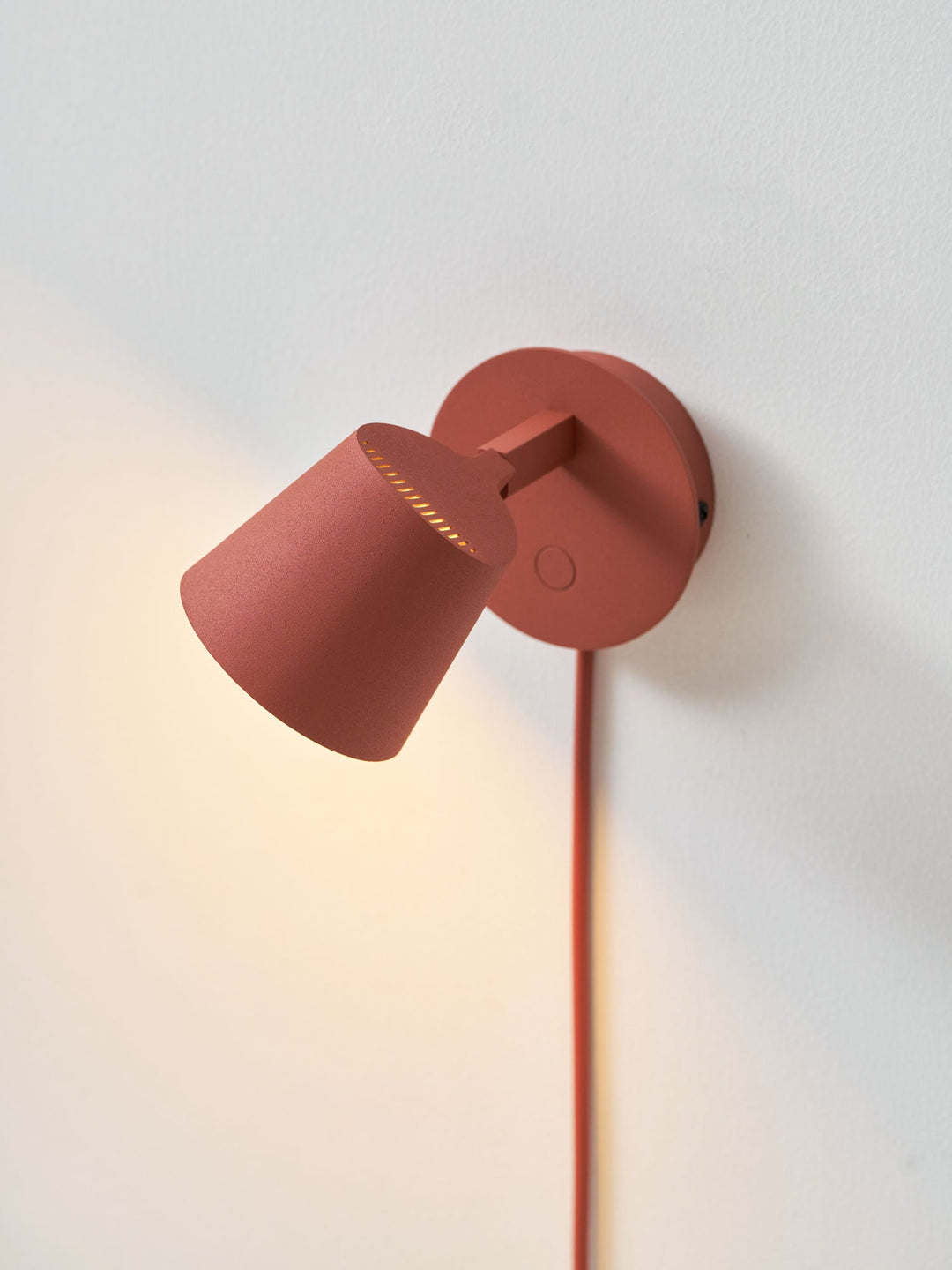 Tip Plug-In Vägglampa