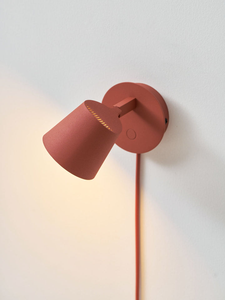 Tip Plug-In Vägglampa
