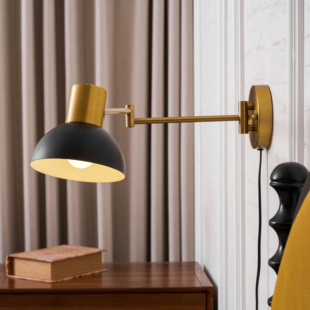 Justerbar Arm Plug In Vägglampa