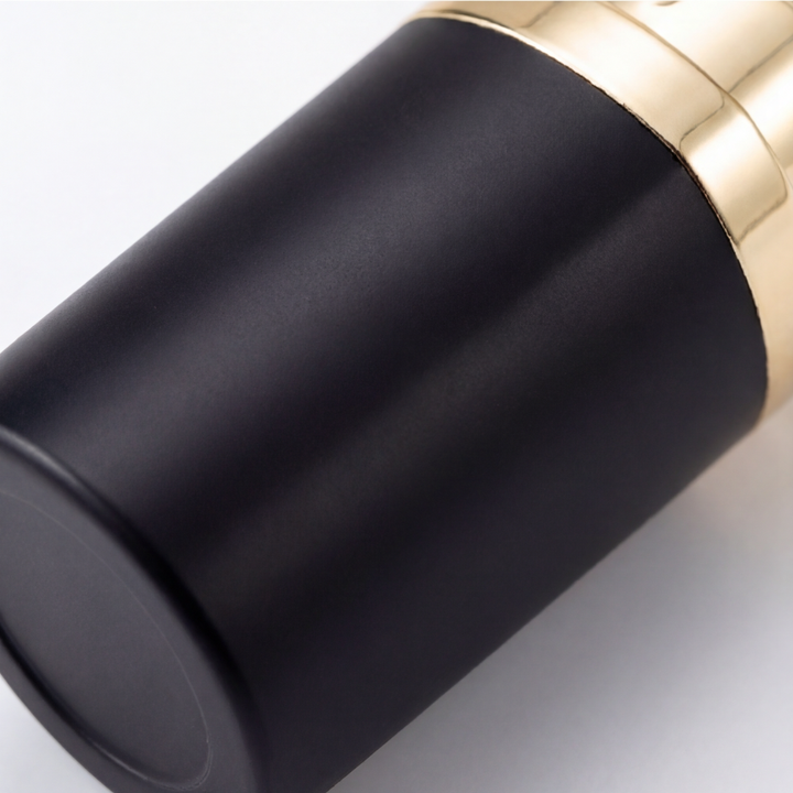 Velura – Slät żelowy eyeliner w kredce
