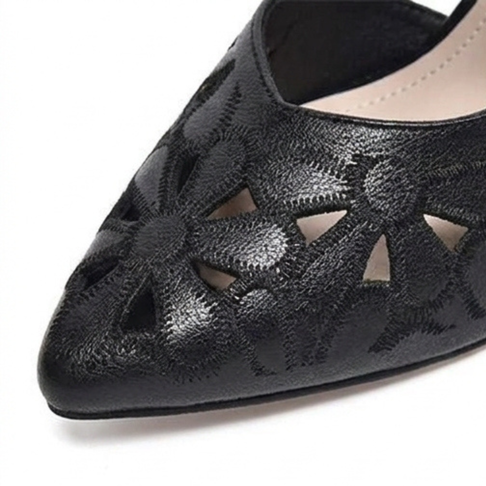 Floriva – Blommiga Sandaler med klack z Wycięciami