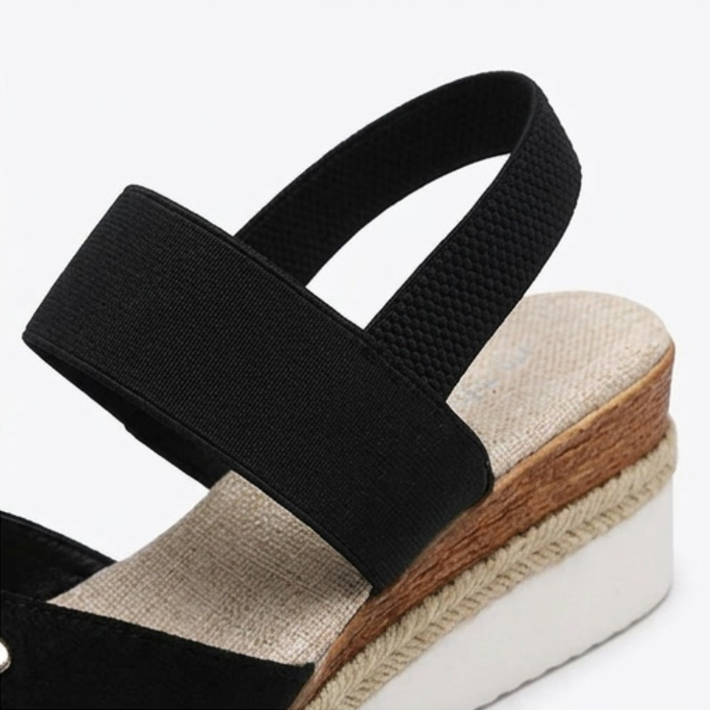 Stepwell – Bekväma sandaler på koturnie