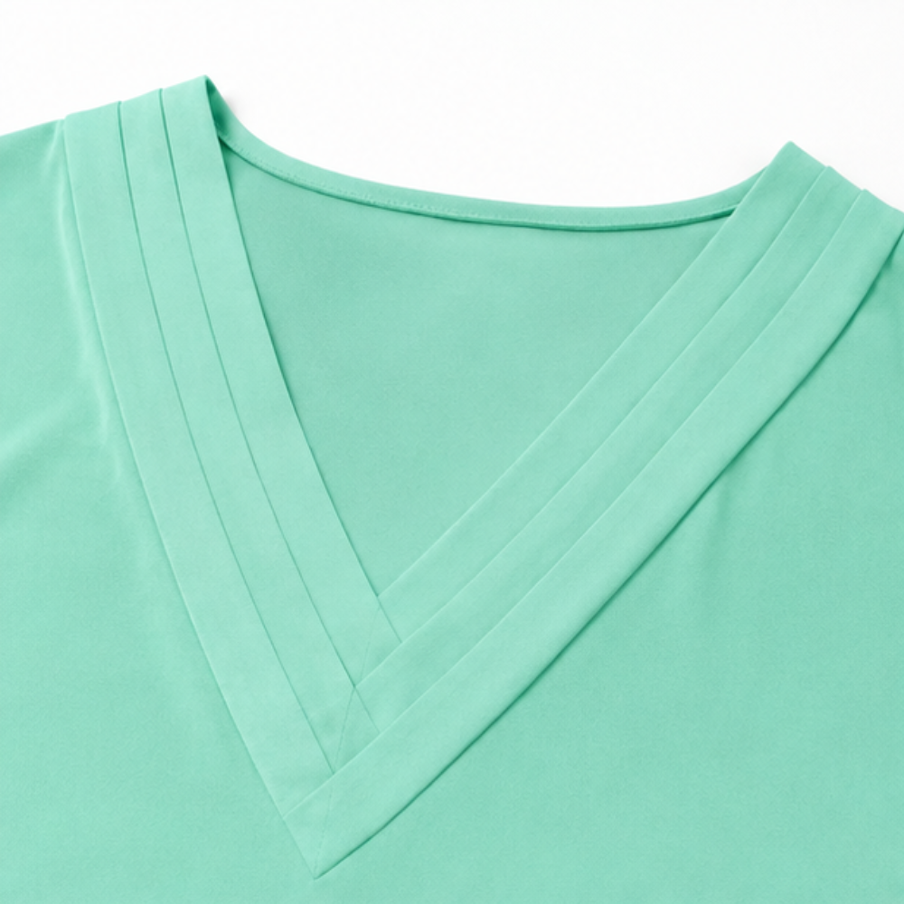 Wearbella – Klänning mini z plisowanym urringning w v-ringning i ręKaffemi nietoperzowymi