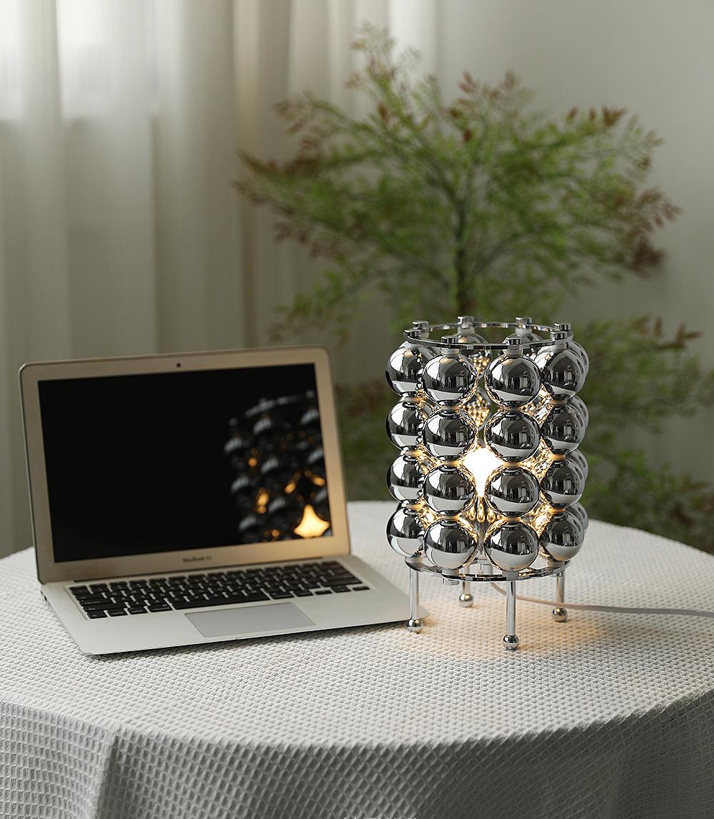 Kare Bordslampa