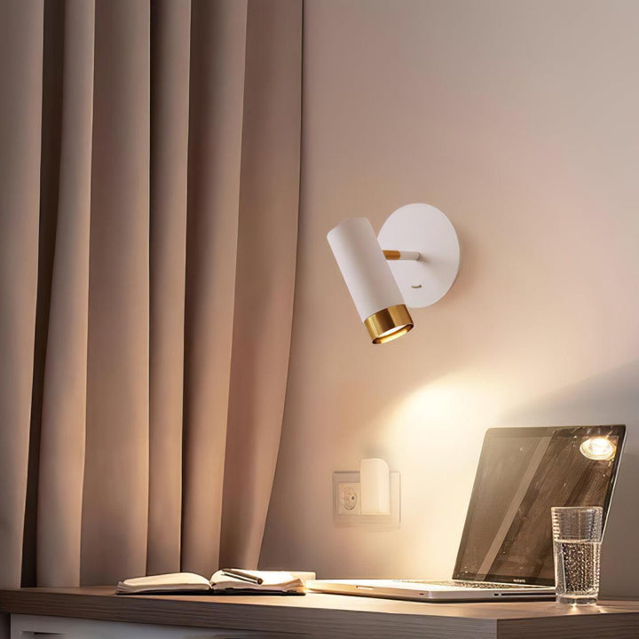 Karpo Vägglampa