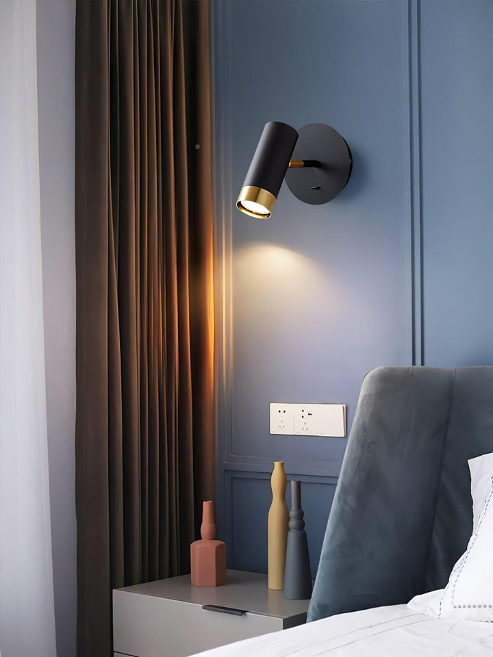 Karpo Vägglampa