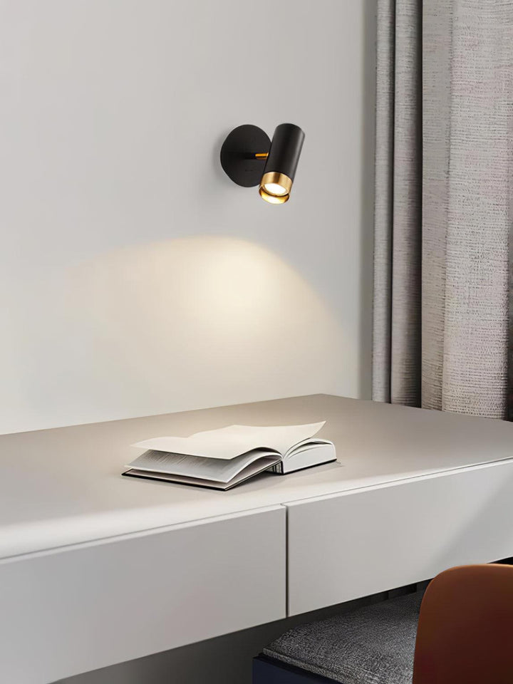 Karpo Vägglampa
