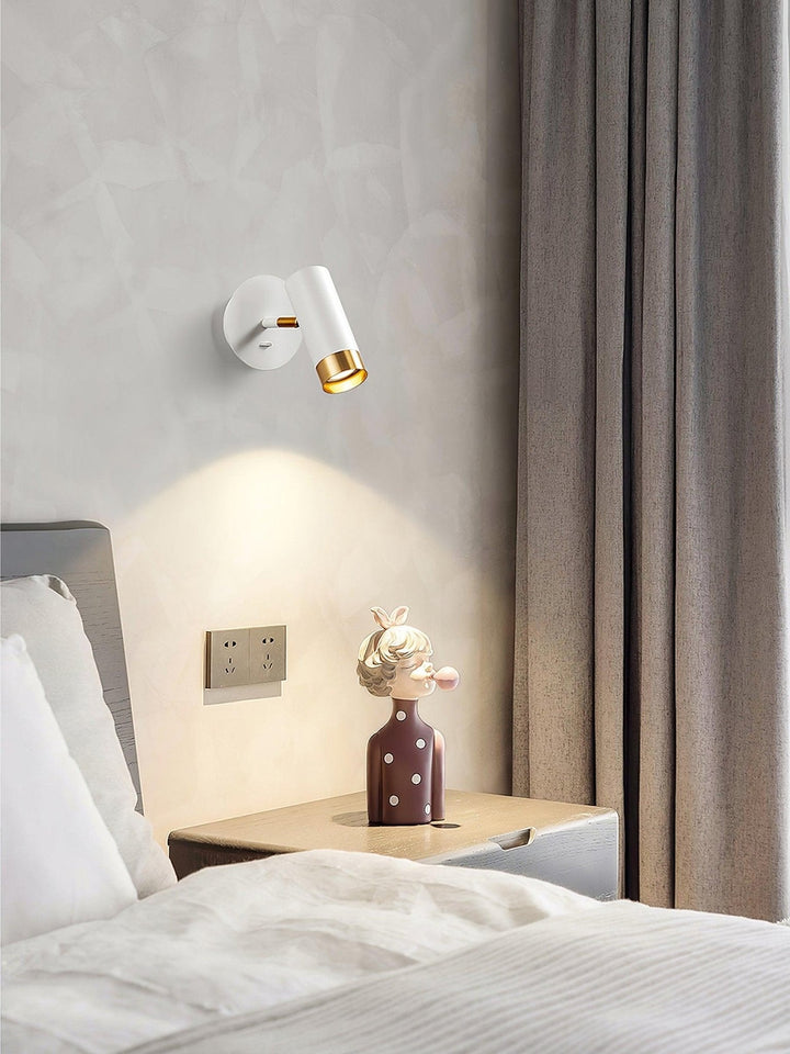 Karpo Vägglampa