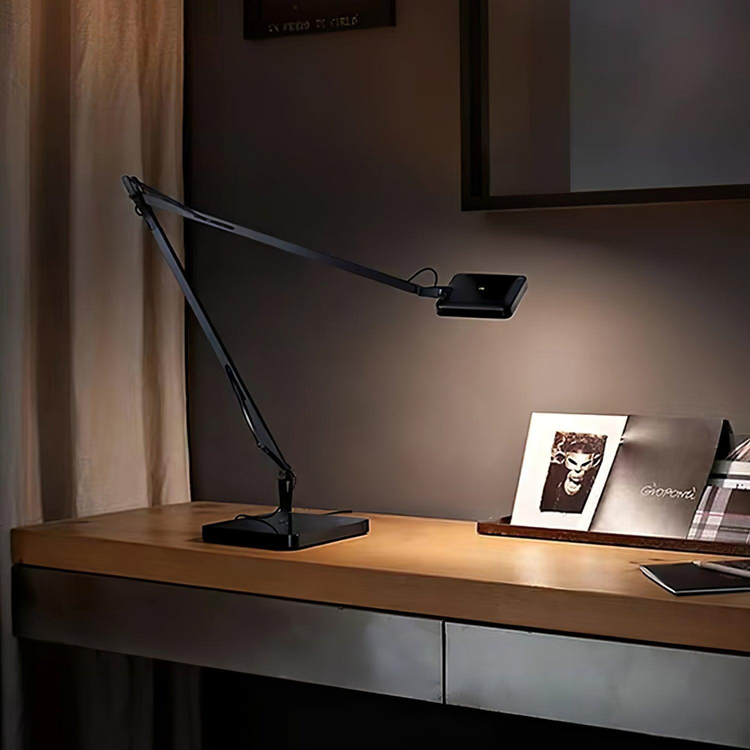 Pivot LED Skrivbordslampa
