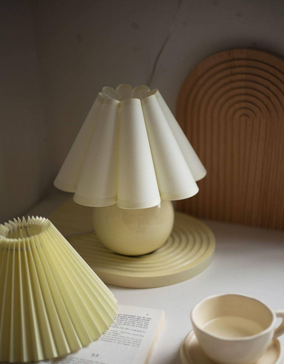 Kicsi Knife Pleat Bordslampa