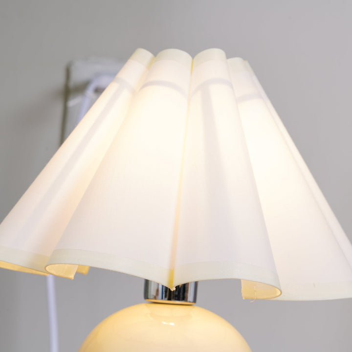 Kicsi Knife Pleat Bordslampa