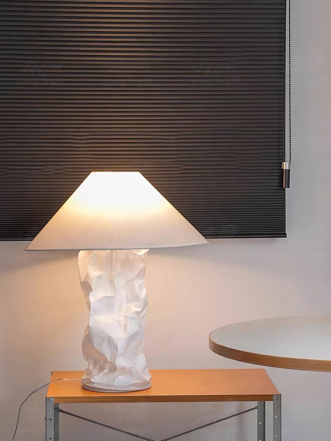 Krinklad Pappers Bordslampa