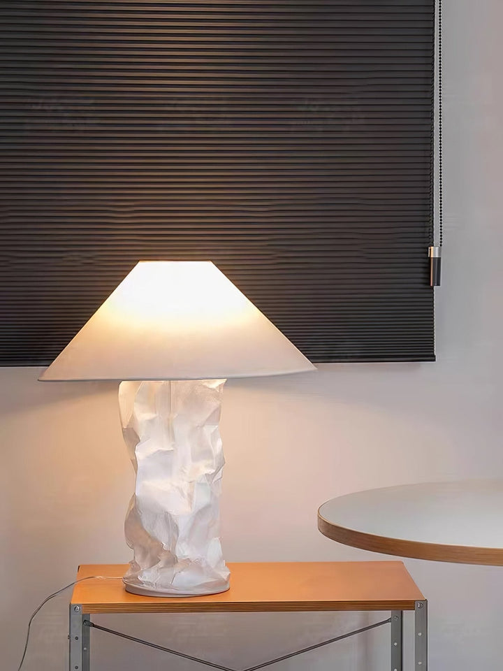 Krinklad Pappers Bordslampa