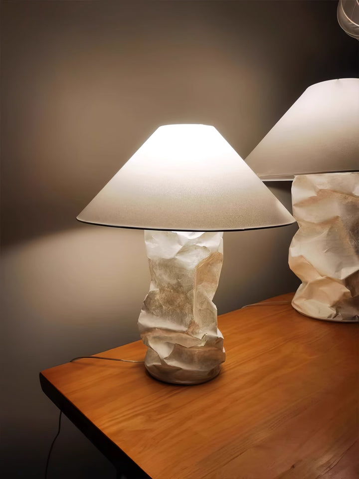 Krinklad Pappers Bordslampa