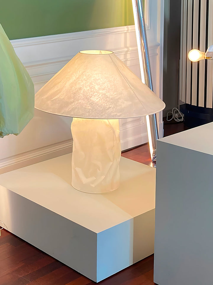 Krinklad Pappers Bordslampa