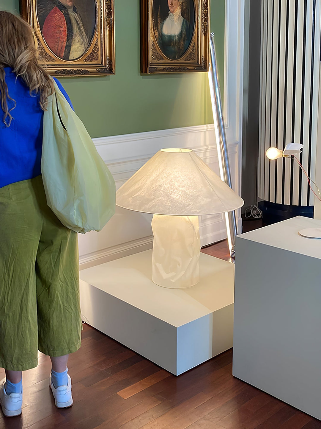 Krinklad Pappers Bordslampa