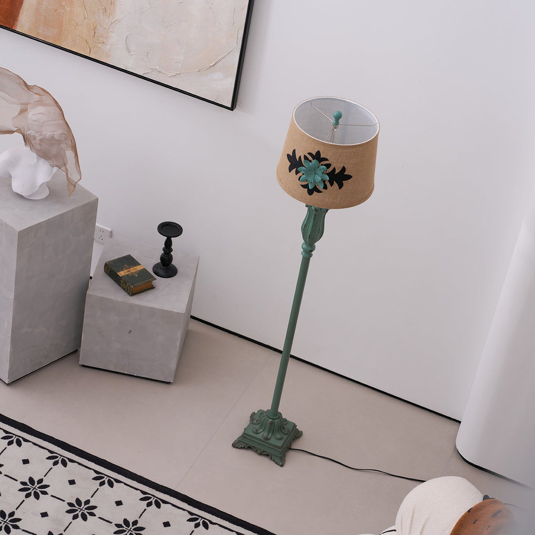 Lark Golvlampa