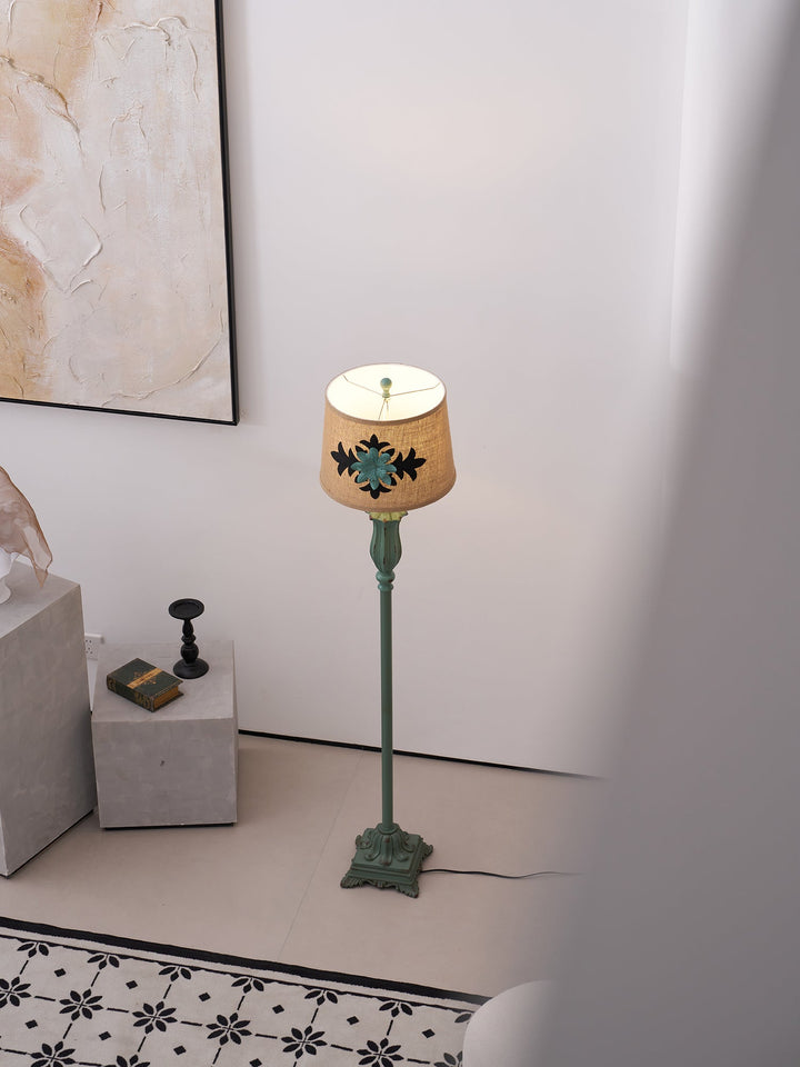 Lark Golvlampa
