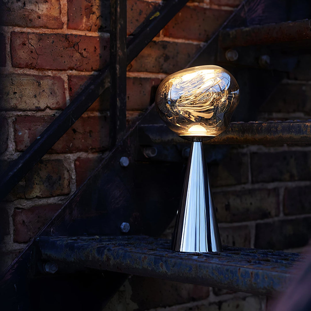 Lava Uppladdningsbar Bordslampa