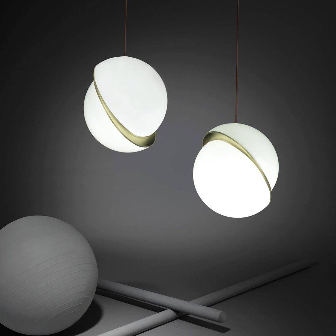 Crescent Pendellampa