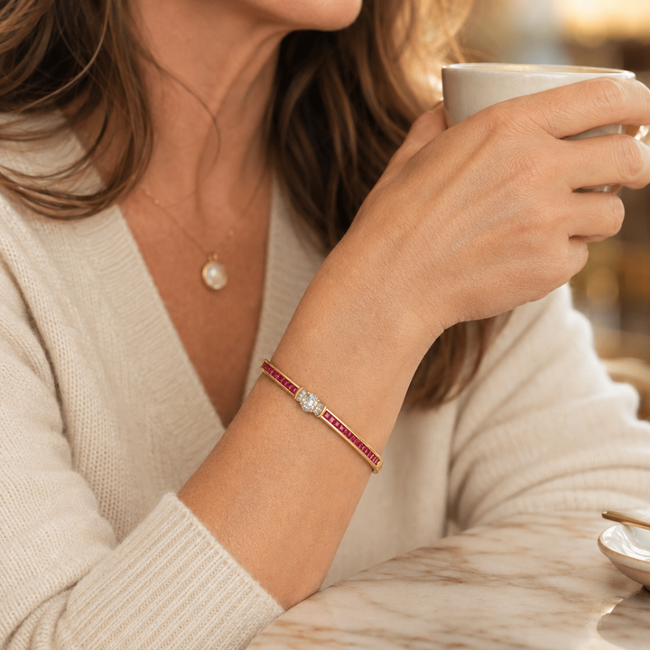 Lunavia – Bransoletka Bangle z Owalnym Kryształem w Centrum