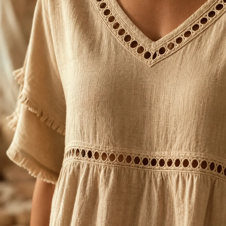 Meloria – Boho Babydoll Top z Wycięciami i Frędzlami