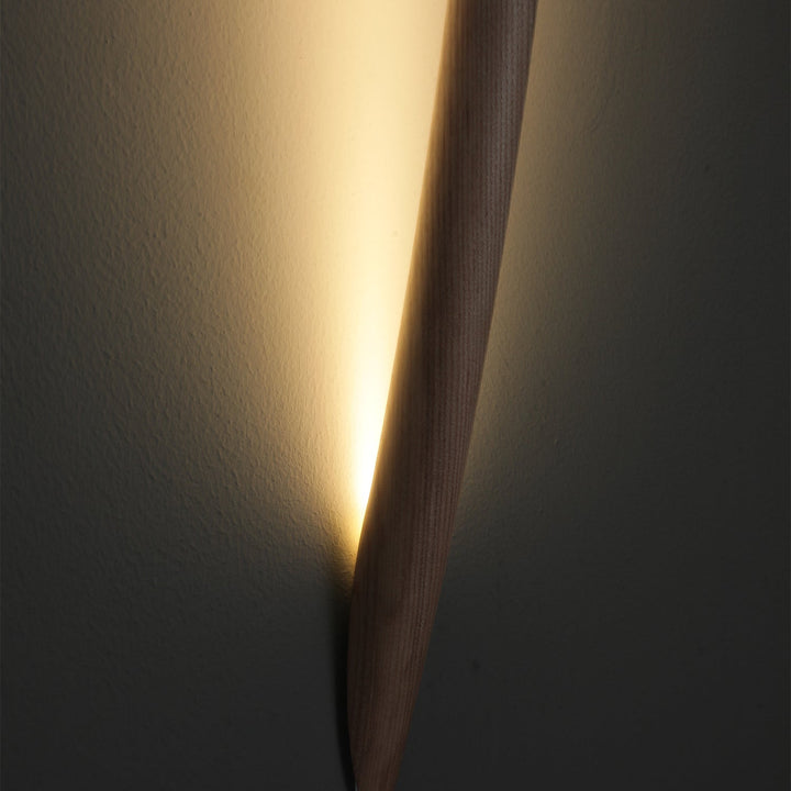 Linea Trä Vägglampa