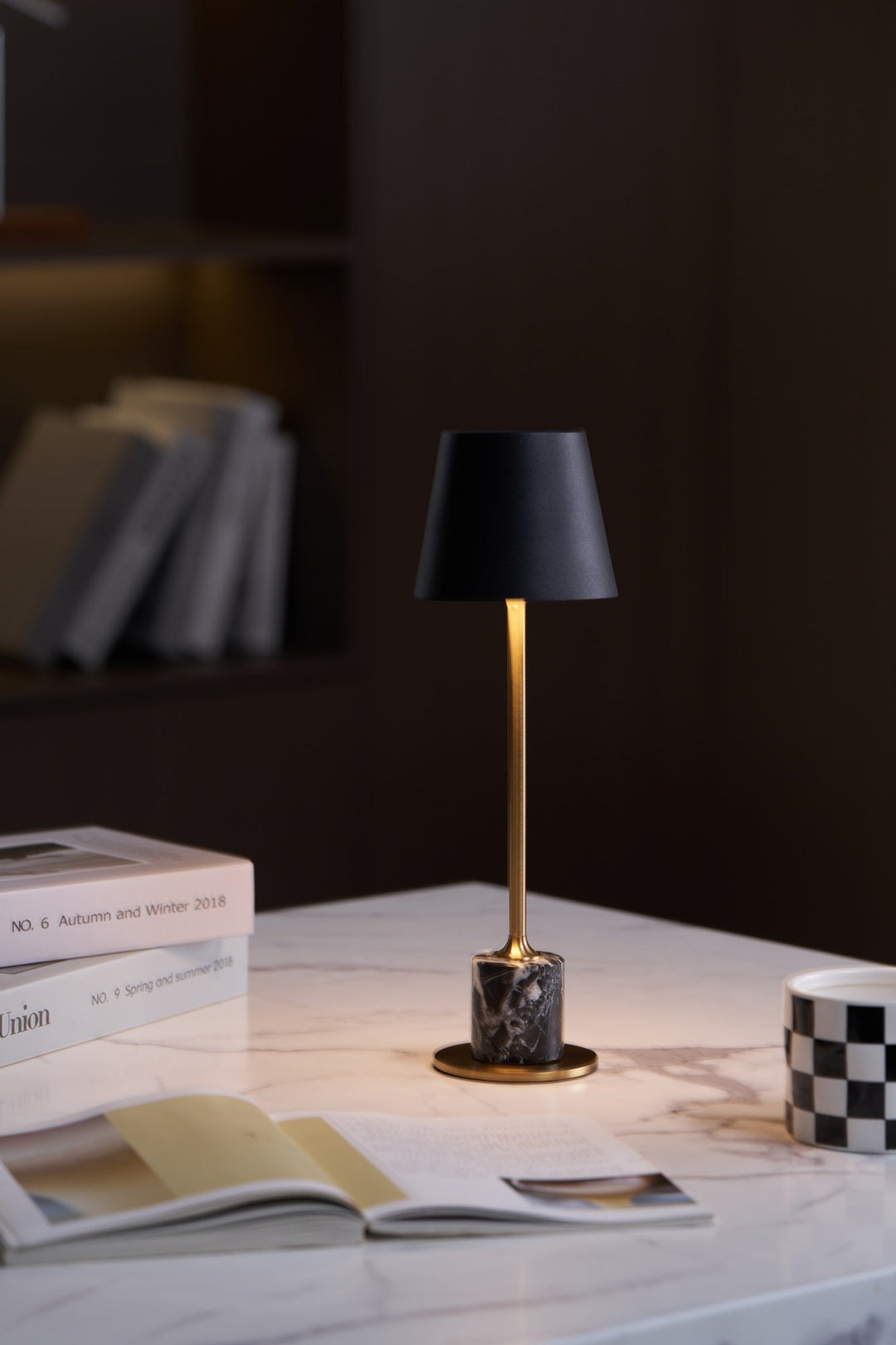 Lirio Mini Marmor Bordslampa