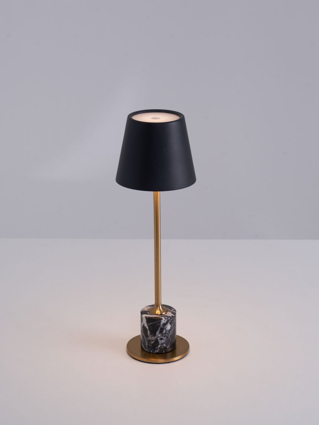 Lirio Mini Marmor Bordslampa