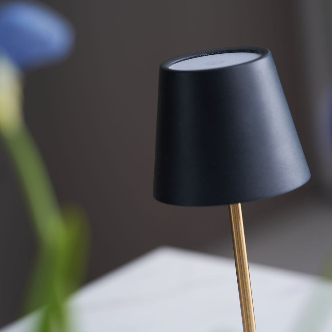 Lirio Mini Marmor Bordslampa
