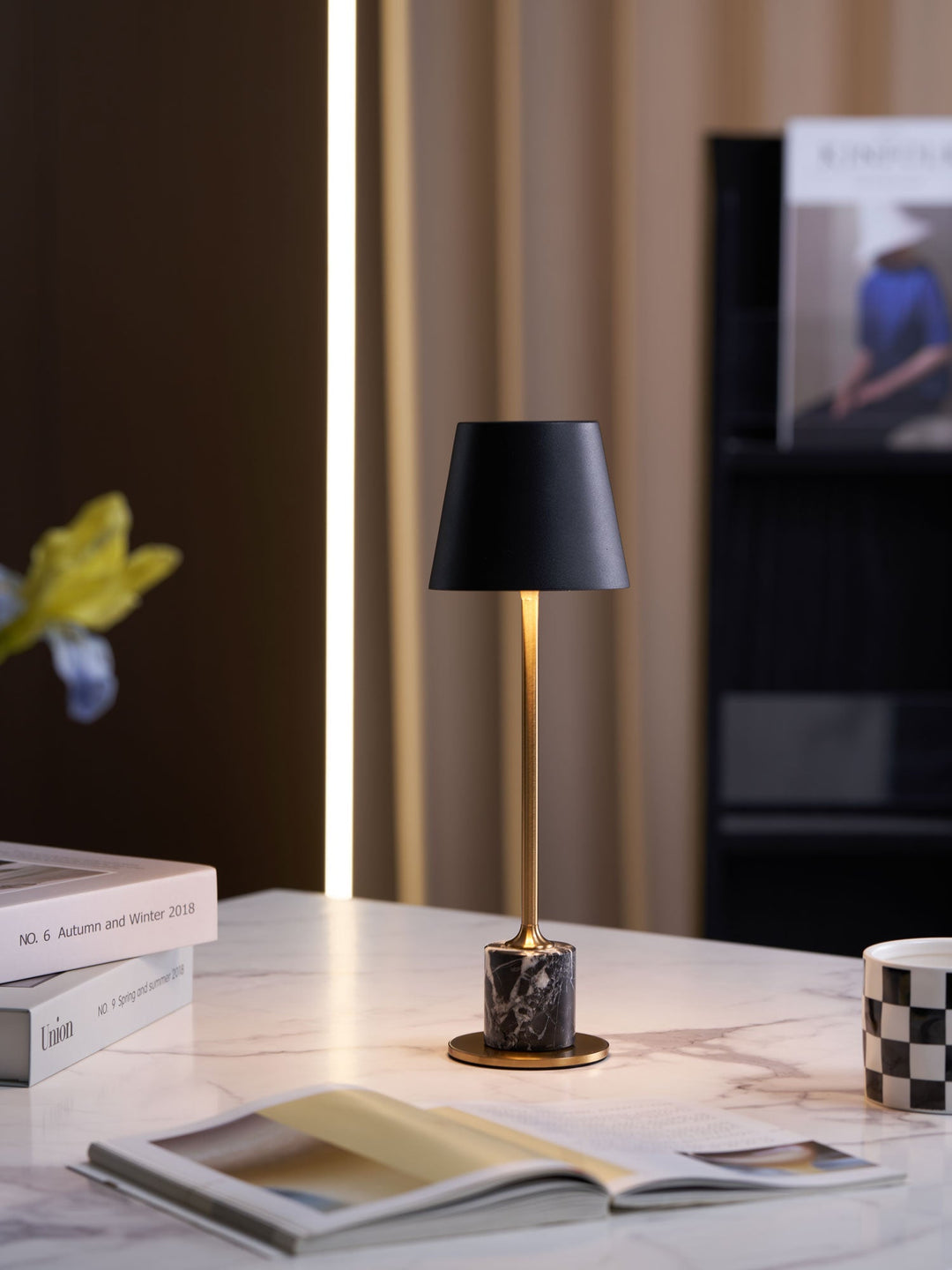 Lirio Mini Marmor Bordslampa