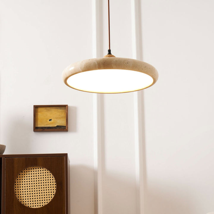 Lola Travertine Pendellampa