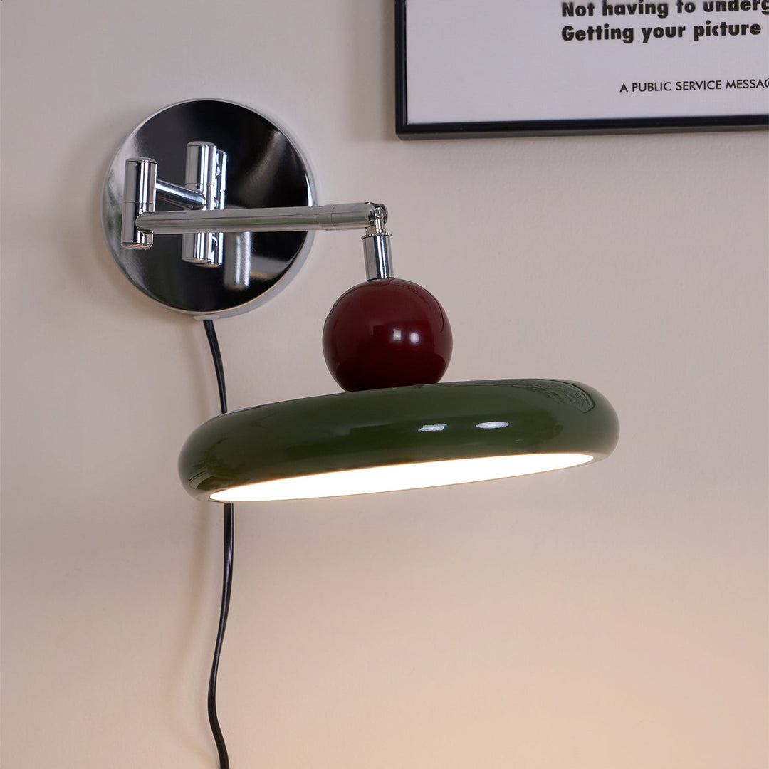 Lola Plug-in Vägglampa