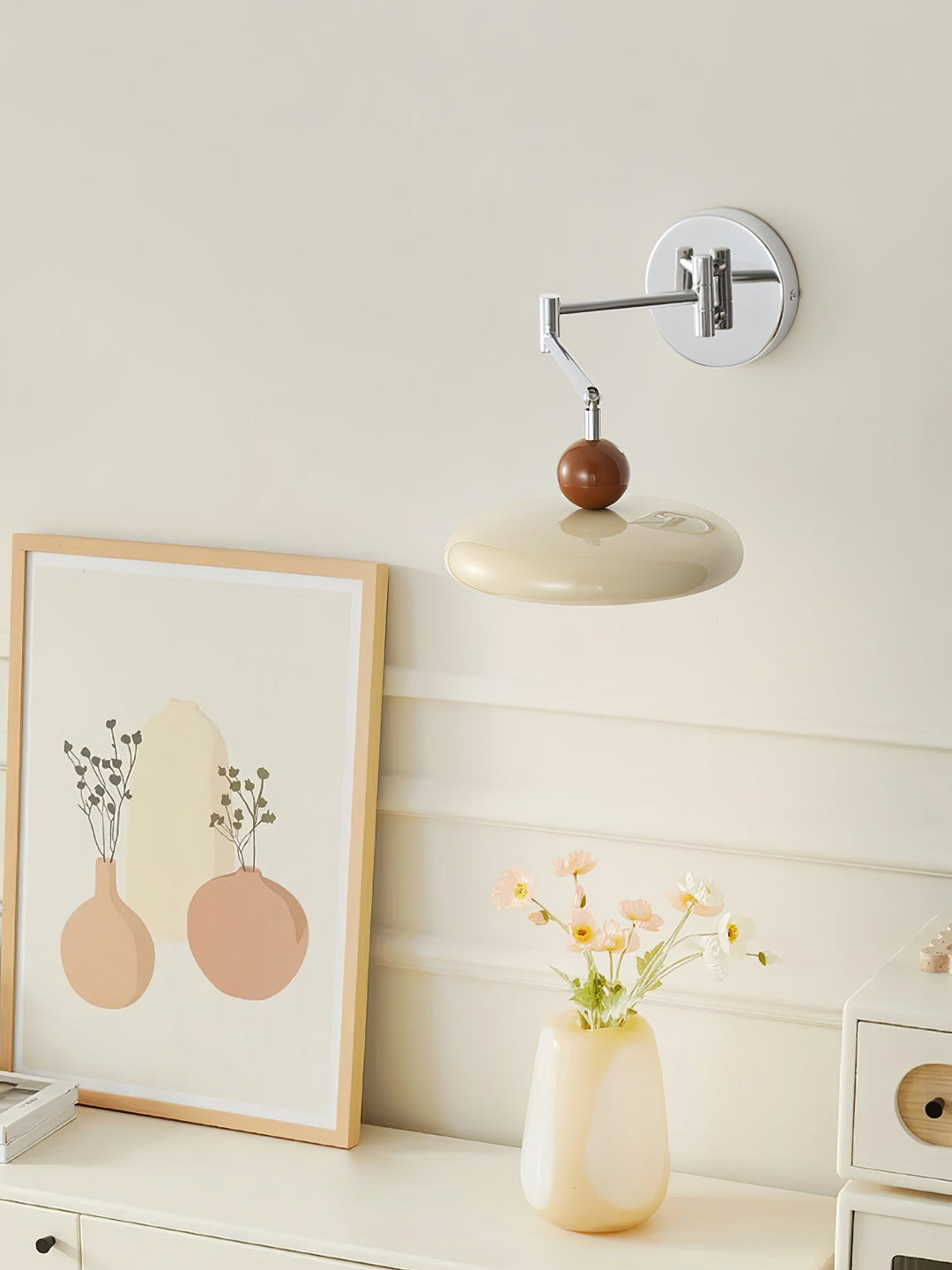 Lola Swing Arm Vägglampa