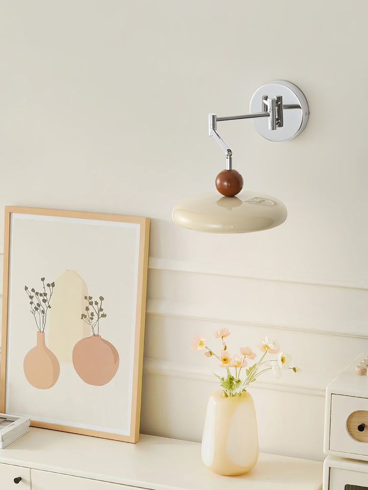Lola Swing Arm Vägglampa