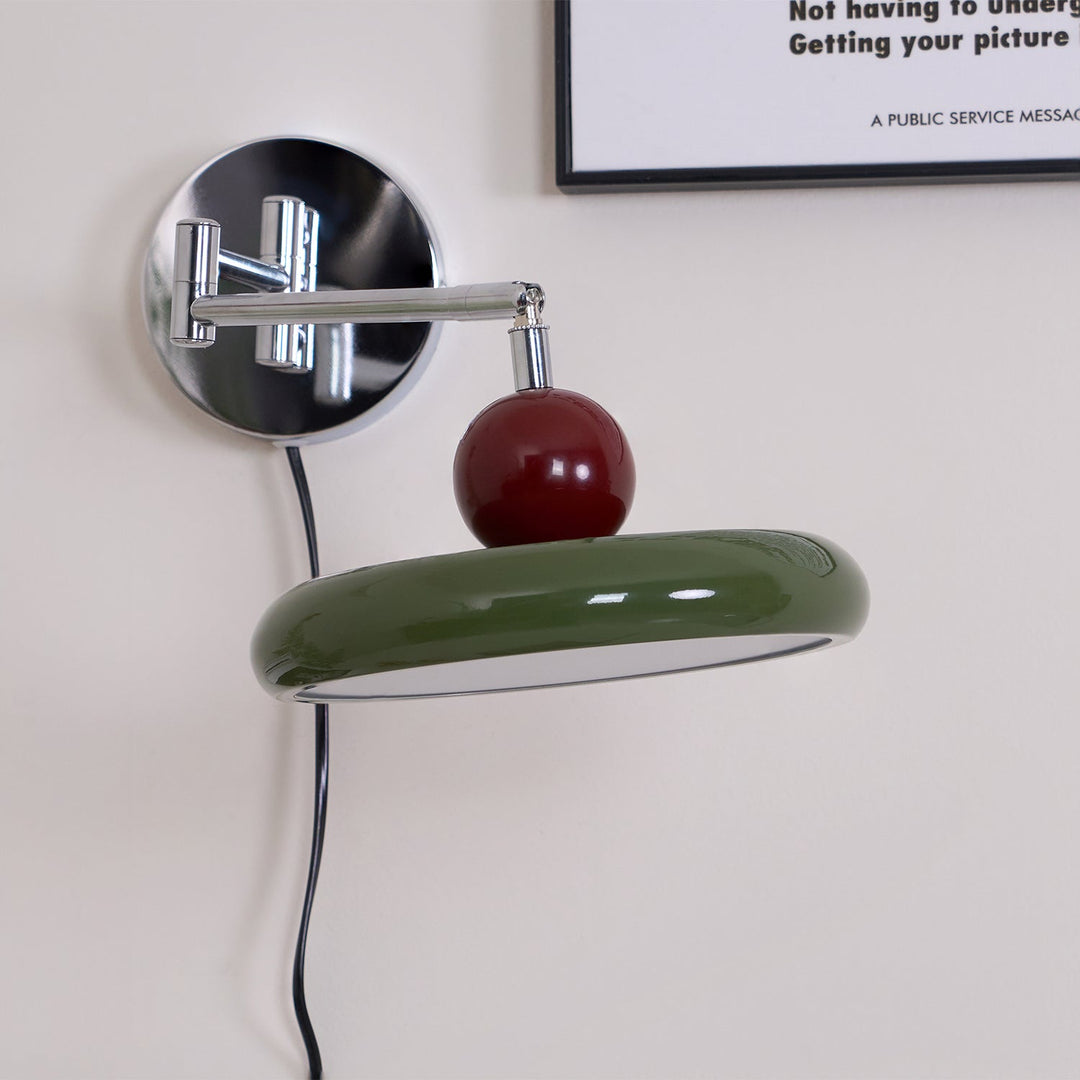 Lola Plug-in Vägglampa