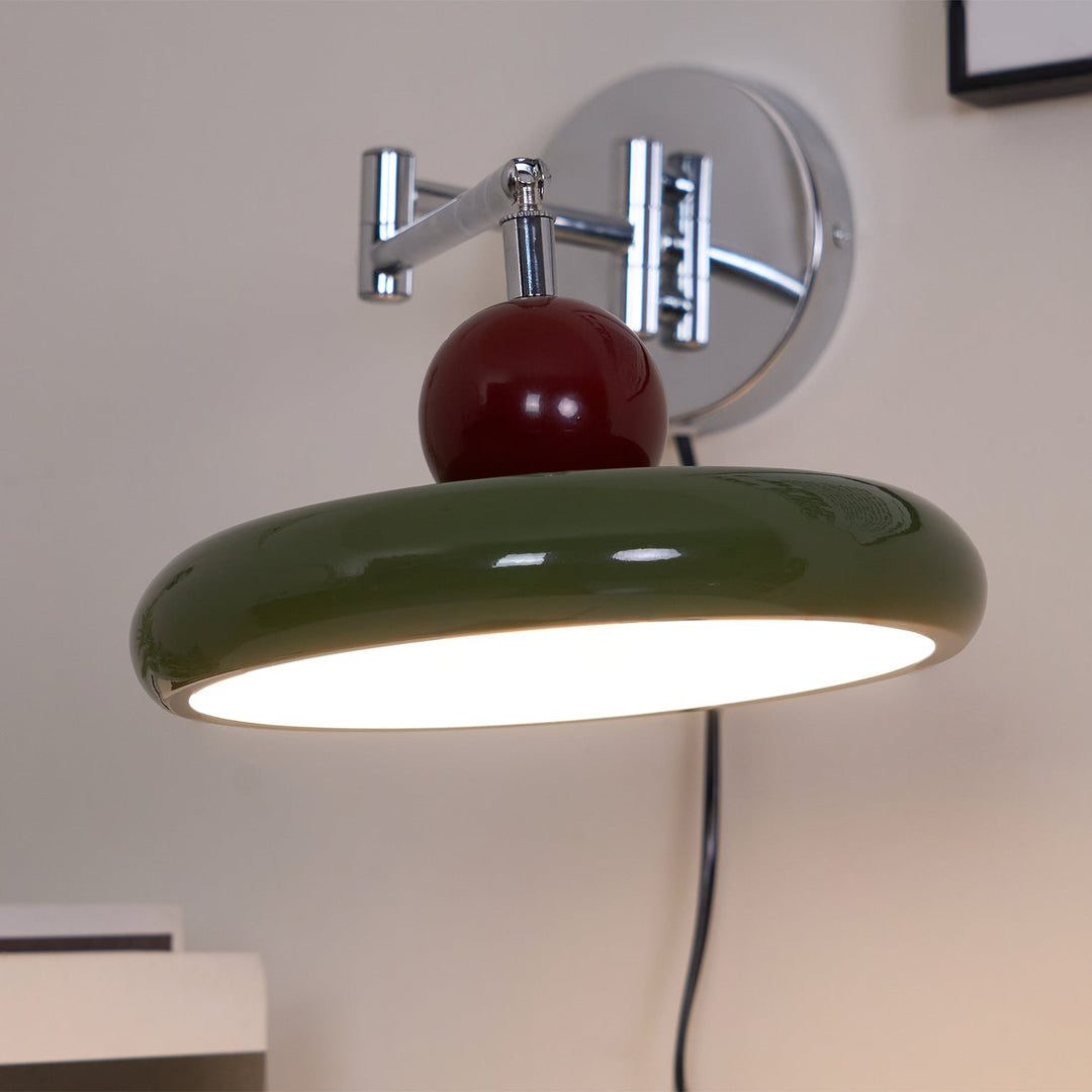 Lola Plug-in Vägglampa