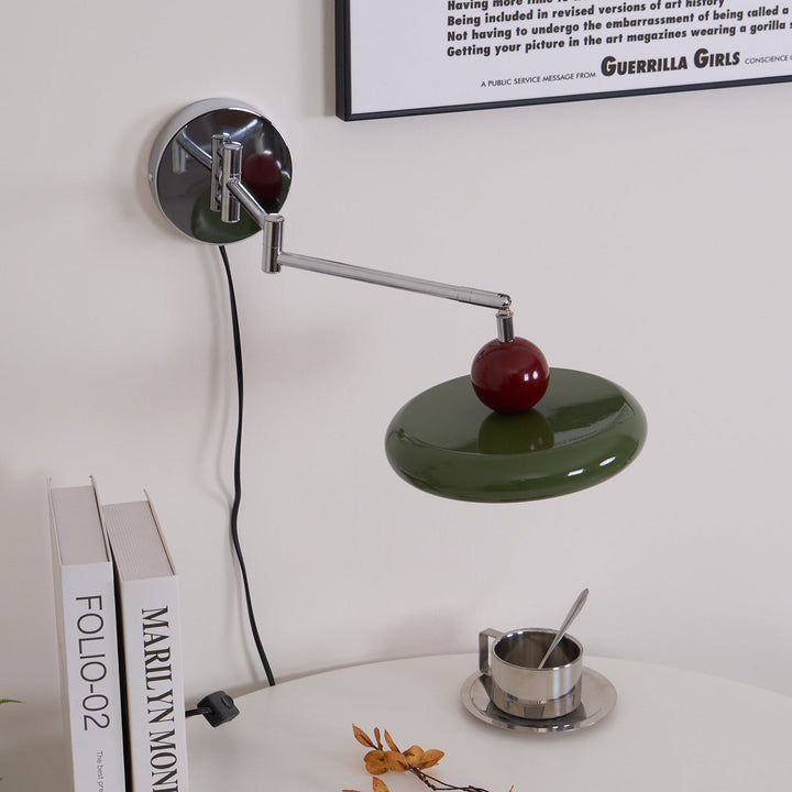 Lola Plug-in Vägglampa