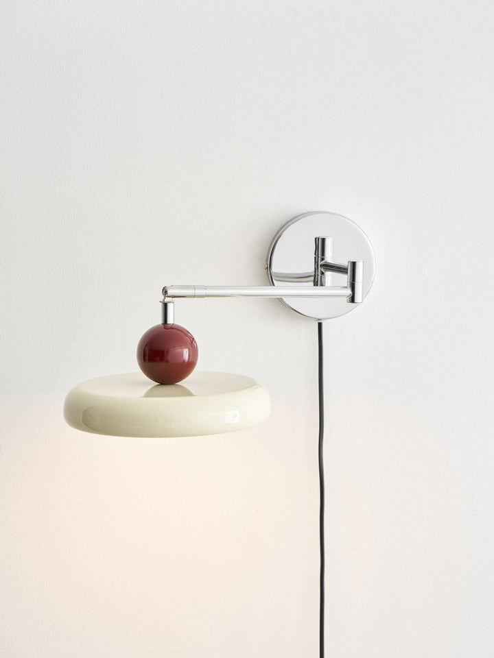 Lola Plug-in Vägglampa