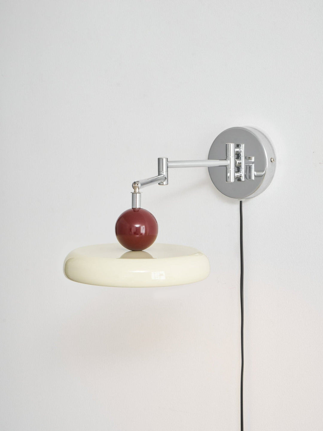 Lola Plug-in Vägglampa