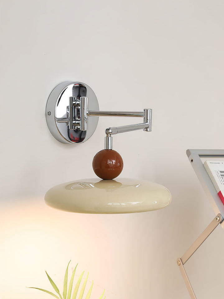 Lola Swing Arm Vägglampa