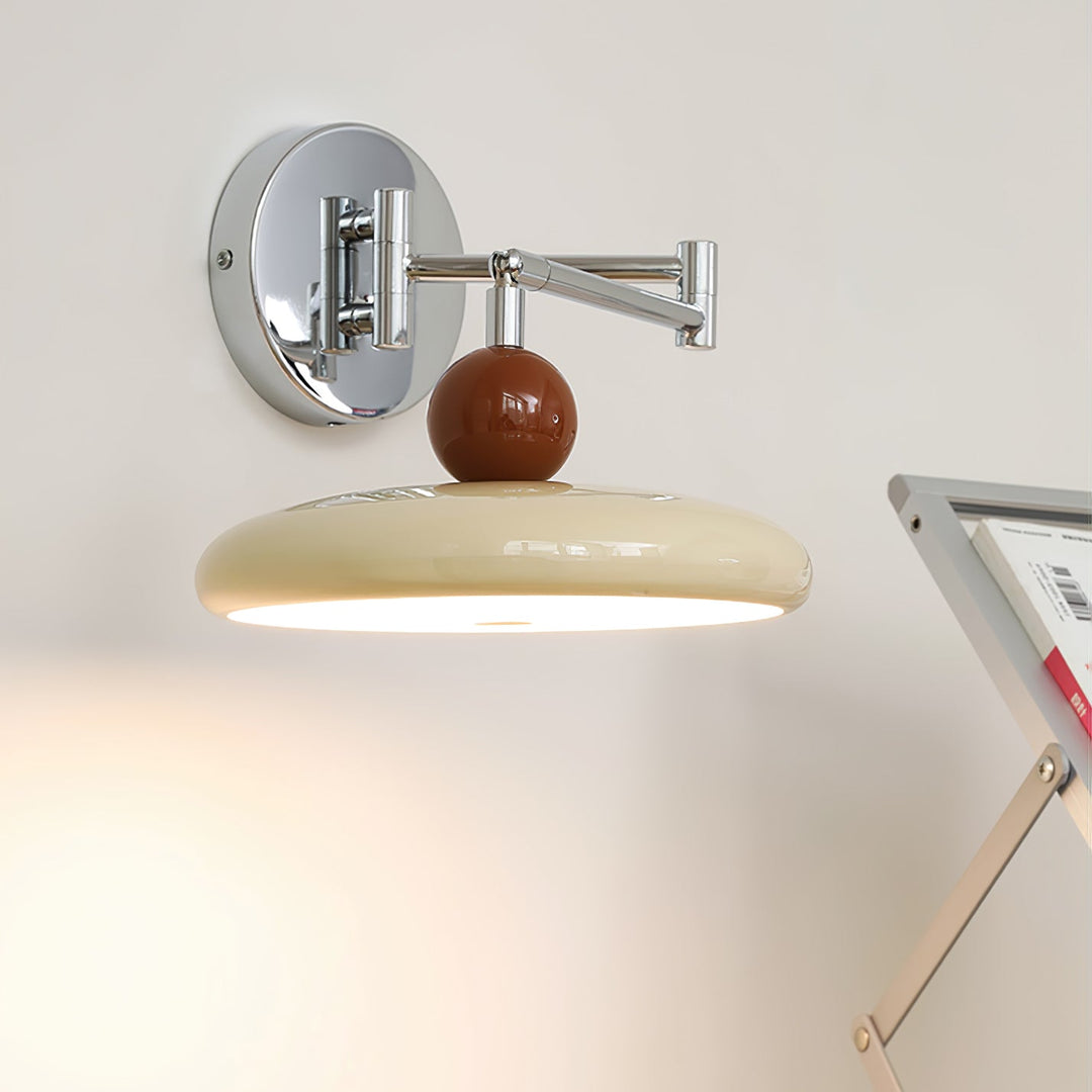 Lola Swing Arm Vägglampa