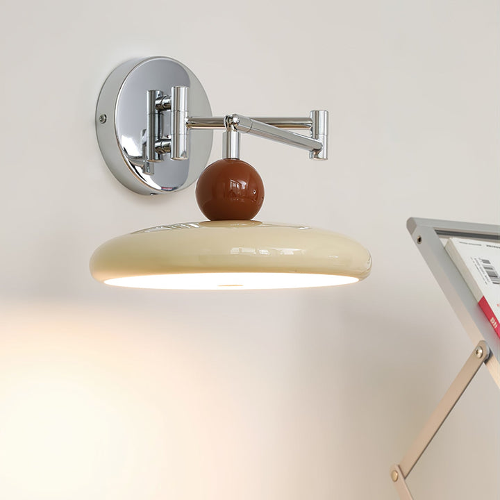 Lola Swing Arm Vägglampa