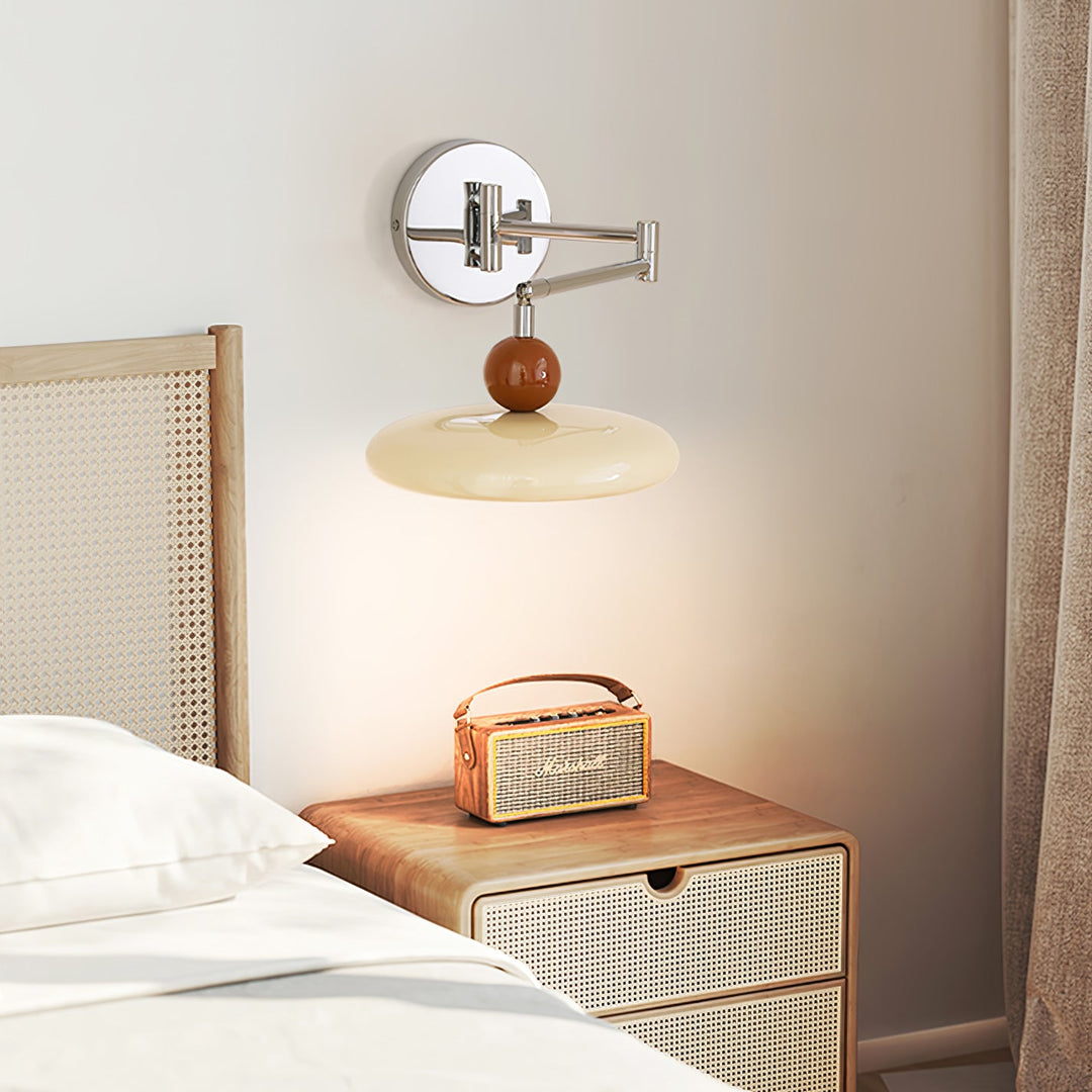 Lola Swing Arm Vägglampa