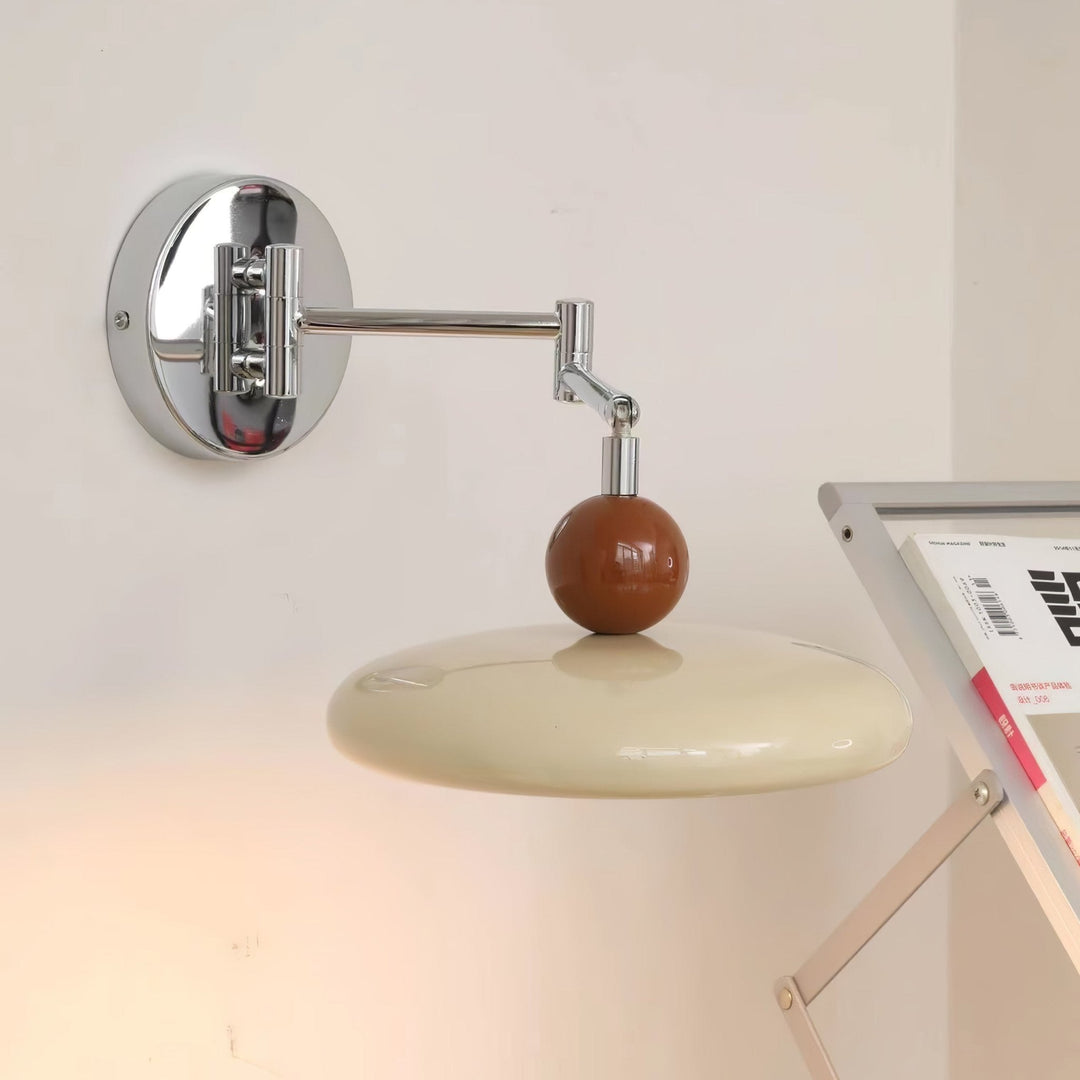 Lola Swing Arm Vägglampa