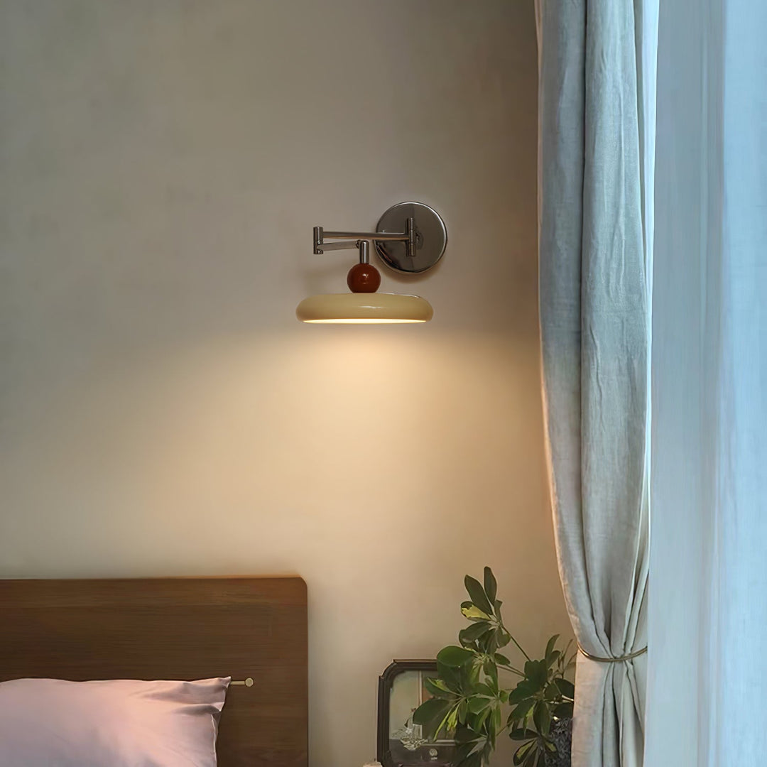 Lola Swing Arm Vägglampa